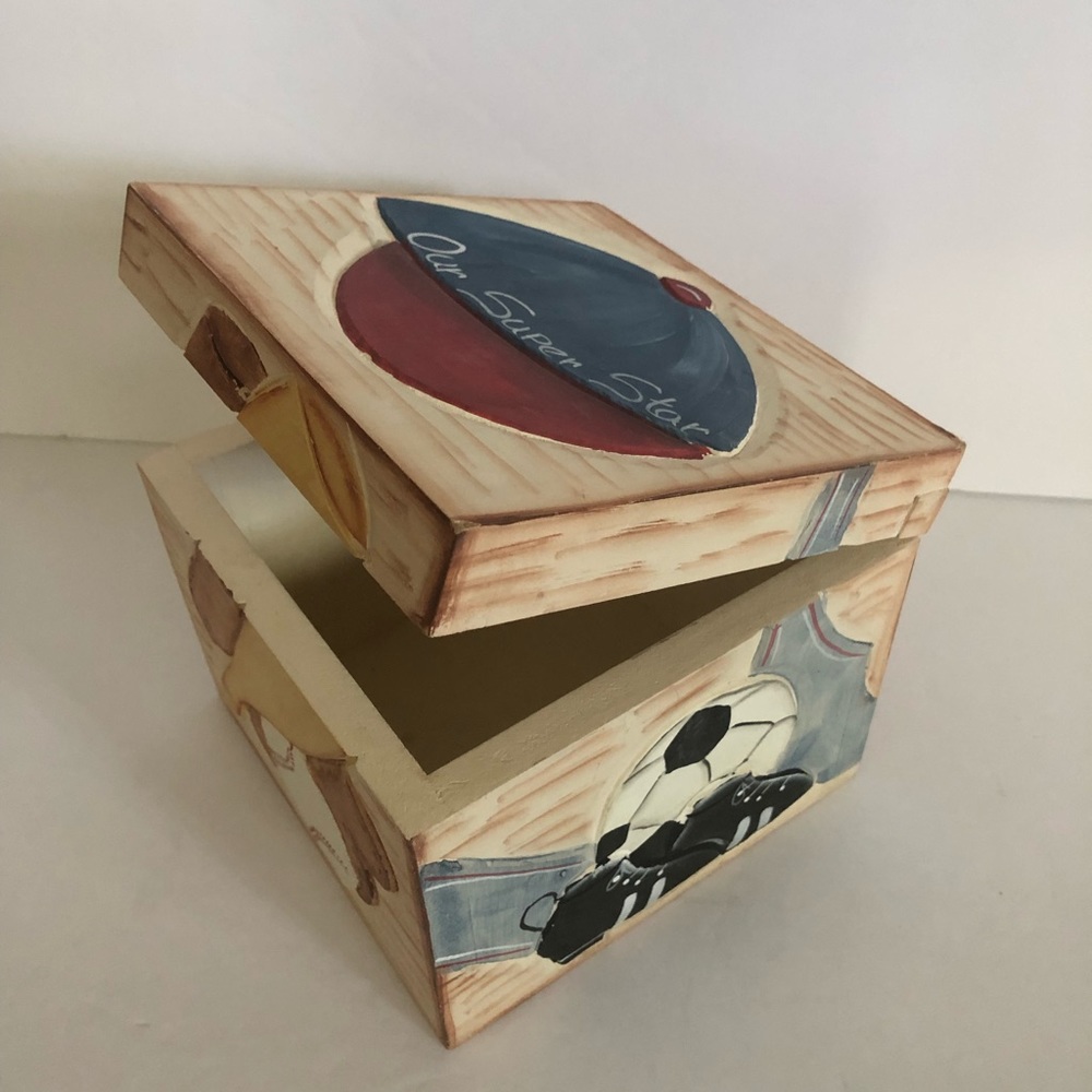 EUC‼️Boys Sports Theme Keepsake Box